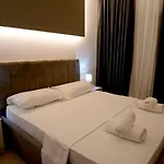 Perla E Dumrese, Bar-restaurant-hotel