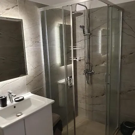 Отель Perla E Dumrese, Bar-restaurant-hotel