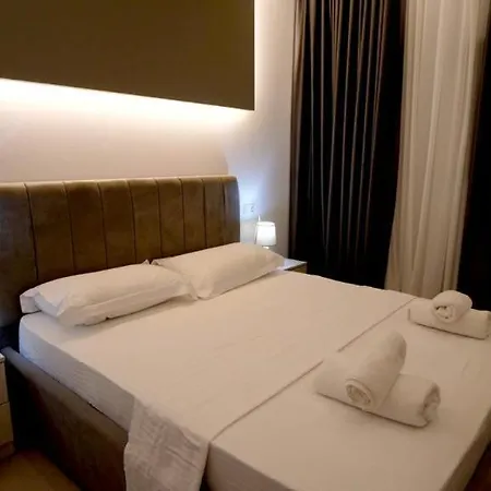 Perla E Dumrese, Bar-restaurant-hotel