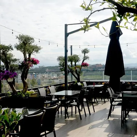 Perla E Dumrese, Bar-restaurant-hotel 4* Belsh