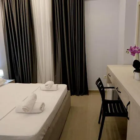 Perla E Dumrese, Bar-restaurant-hotel